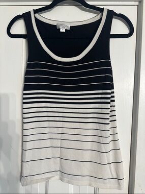 Tahari Arthur S. Levine Black & White Striped Knit Tank Top - Size 0 Petite